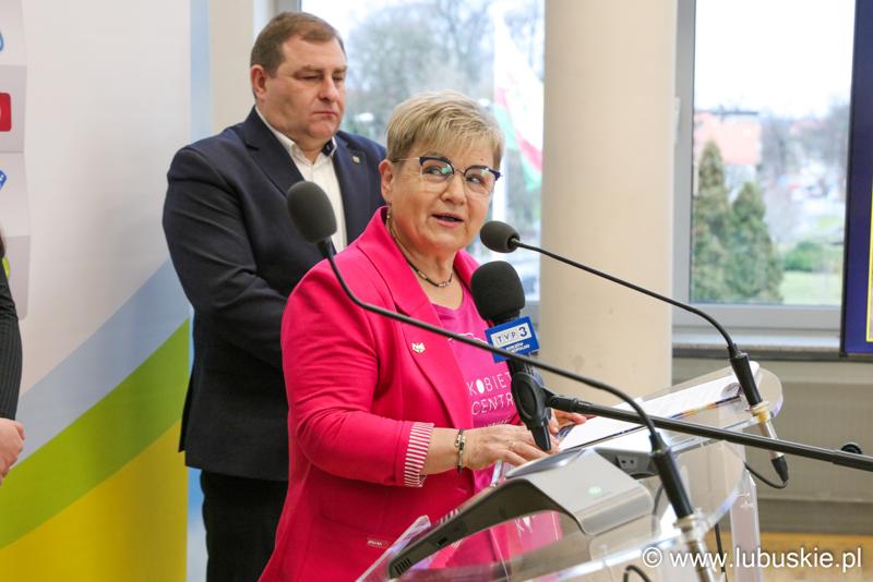 Konferencja prasowa - przemawia A. Chinalska