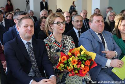 Uczestnicy uroczystego otwarcia Pawilonu Rehabilitacyjnego w Lubuskim Centrum Ortopedii w Świebodzinie