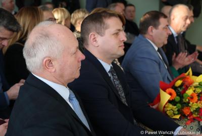 Uczestnicy uroczystego otwarcia Pawilonu Rehabilitacyjnego w Lubuskim Centrum Ortopedii w Świebodzinie