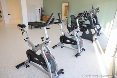 Jedno z pomieszczeń nowo otwartego Pawilonu Rehabilitacyjnego w Lubuskim Centrum Ortopedii w Świebodzinie