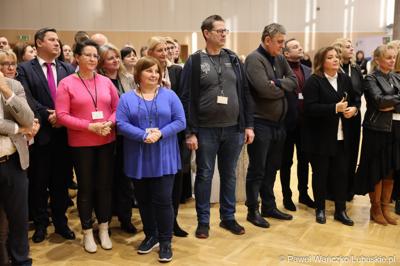 Pracownicy urzędu marszałkowskiego podczas spotkania noworocznego z Zarządem Województwa Lubuskiego