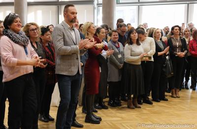 Pracownicy urzędu marszałkowskiego podczas spotkania noworocznego z Zarządem Województwa Lubuskiego