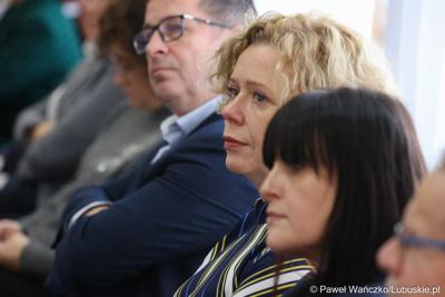 Uczestnicy  spotkania Partnerstwa „Razem dla wspólnego rozwoju: Trzciel, Pszczew, Szczaniec, Zbąszynek, Babimost, Kargowa, Trzebiechów, Bojadła, Przytoczna” w Lutolu Mokrym 