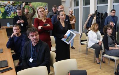 Uczestnicy konferencji prasowej w urzędzie marszałkowskim w Zielonej Górze
