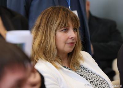 Uczestniczka konferencji prasowej w urzędzie marszałkowskim w Zielonej Górze
