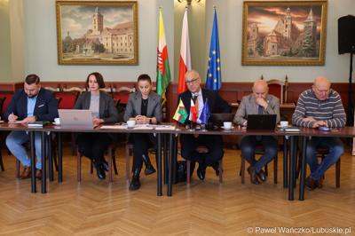 Spotkanie Instytucji Zarządzającej programem Fundusze Europejskie dla Lubuskiego 2021-2027 z ZIT i Partnerstwami Jednostek Samorządu Terytorialnego ws Żarach 