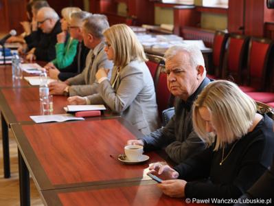Spotkanie Instytucji Zarządzającej programem Fundusze Europejskie dla Lubuskiego 2021-2027 z ZIT i Partnerstwami Jednostek Samorządu Terytorialnego ws Żarach 