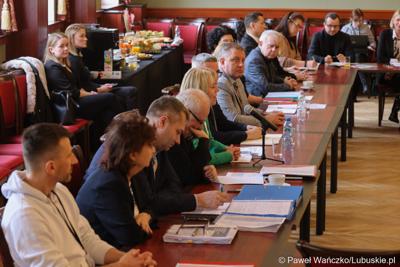Spotkanie Instytucji Zarządzającej programem Fundusze Europejskie dla Lubuskiego 2021-2027 z ZIT i Partnerstwami Jednostek Samorządu Terytorialnego ws Żarach 