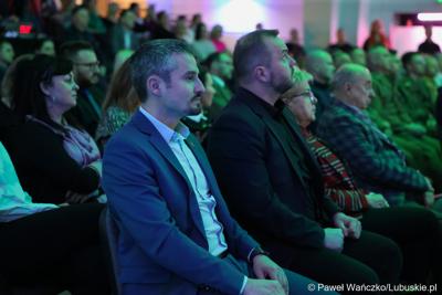 Uczestnicy podsumowania unijnego projektu, dzięki któremu zrewitalizowano centrum Sulęcina