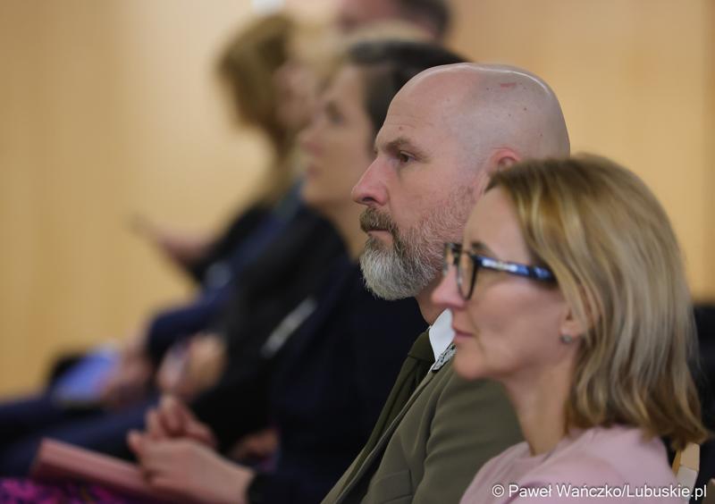 Uczestnicy piątkowego (19 stycznia 2023 r.) spotkania ws. projektu aktualizacji Strategii Rozwoju Województwa Lubuskiego 2030 w urzędzie marszałkowskim