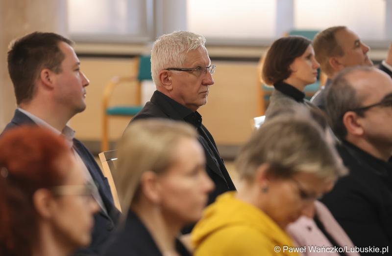 Uczestnicy piątkowego (19 stycznia 2023 r.) spotkania ws. projektu aktualizacji Strategii Rozwoju Województwa Lubuskiego 2030 w urzędzie marszałkowskim