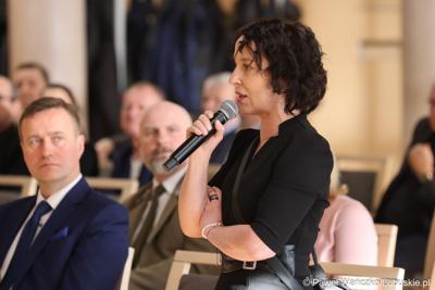 Radna wojewódzka Beata Kulczycka na spotkaniu ws. projektu aktualizacji Strategii Rozwoju Województwa Lubuskiego 2030 w urzędzie marszałkowskim 