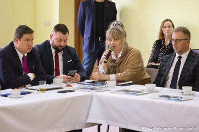 Spotkanie Instytucji Zarządzającej programem Fundusze Europejskie dla Lubuskiego 2021-2027 z przedstawicielami miast i gmin tworzących Partnerstwo Razem dla rozwoju Powiatu Żagańskiego: Małomice, Niegosławice, Brzeźnica, Szprotawa, powiat Żagański. 
 
