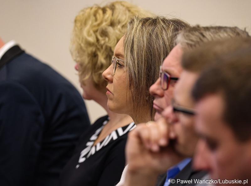 Uczestnicy spotkania w sprawie projektu aktualizacji Strategii Rozwoju Województwa Lubuskiego 2030 w w Wojewódzkiej i Miejskiej Bibliotece Publicznej im. Zbigniewa Herberta Gorzowie Wlkp.