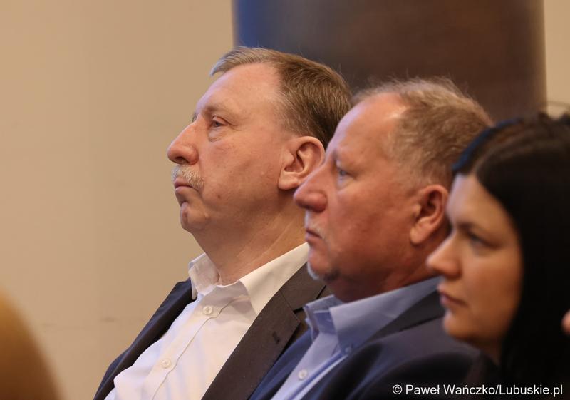 Uczestnicy spotkania w sprawie projektu aktualizacji Strategii Rozwoju Województwa Lubuskiego 2030 w w Wojewódzkiej i Miejskiej Bibliotece Publicznej im. Zbigniewa Herberta Gorzowie Wlkp.