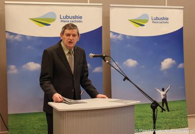 Uczestnik spotkania w sprawie projektu aktualizacji Strategii Rozwoju Województwa Lubuskiego 2030 w w Wojewódzkiej i Miejskiej Bibliotece Publicznej im. Zbigniewa Herberta Gorzowie Wlkp. 