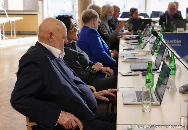 Radni na styczniowej zwyczajnej sesji Sejmiku Województwa Lubuskiego