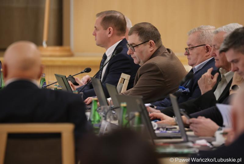 Uczestnicy styczniowej zwyczajnej sesji Sejmiku Województwa Lubuskiego