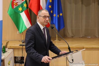 Wojewoda Lubuski Marek Cebula przemawia na styczniowej zwyczajnej sesji Sejmiku Województwa Lubuskiego