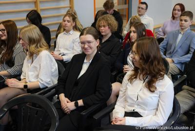 Uroczyste rozstrzygnięcie konkursu „Młodzież ratuje życie” w Centrum Aktywności Społecznej w Nowej Soli 