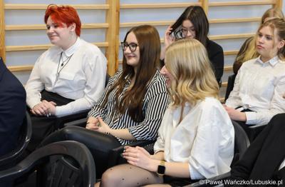 Uroczyste rozstrzygnięcie konkursu „Młodzież ratuje życie” w Centrum Aktywności Społecznej w Nowej Soli 