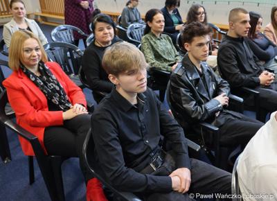 Uroczyste rozstrzygnięcie konkursu „Młodzież ratuje życie” w Centrum Aktywności Społecznej w Nowej Soli 
