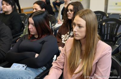 Uroczyste rozstrzygnięcie konkursu „Młodzież ratuje życie” w Centrum Aktywności Społecznej w Nowej Soli 