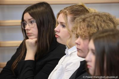 Uroczyste rozstrzygnięcie konkursu „Młodzież ratuje życie” w Centrum Aktywności Społecznej w Nowej Soli 