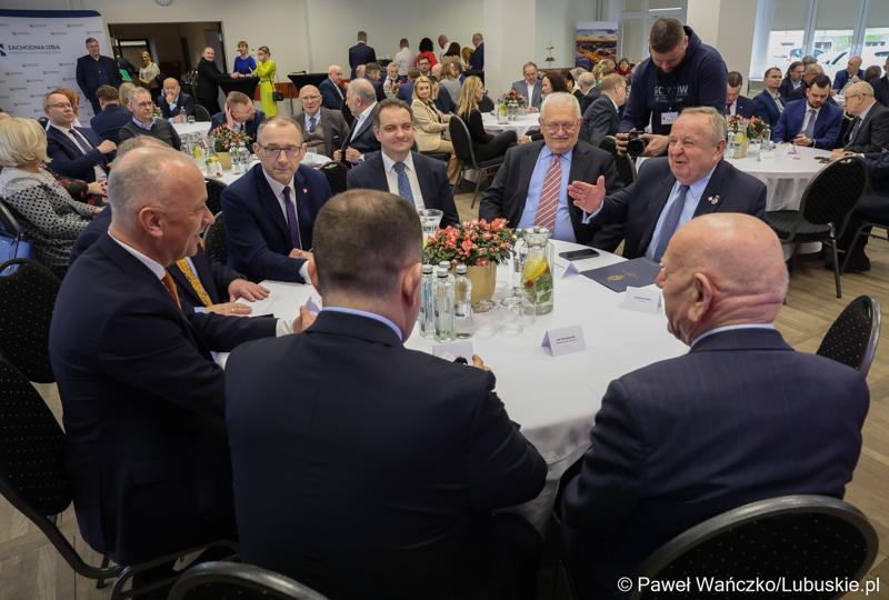 Uczestnicy Gospodarczej Inauguracji 2024 r. w sali sesyjnej Urzędu Miasta w Gorzowie Wlkp.