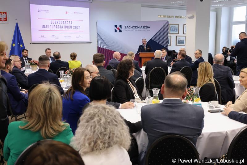 Uczestnicy Gospodarczej Inauguracji 2024 r. w sali sesyjnej Urzędu Miasta w Gorzowie Wlkp.