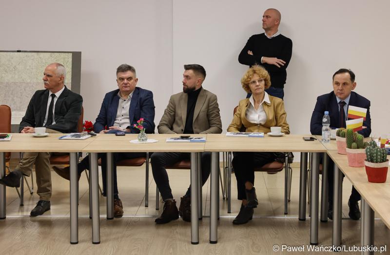 Uczestnicy spotkania Instytucji Zarządzającej programem Fundusze Europejskie dla Lubuskiego 2021-2027 spotkali się z Partnerstwem Porozumienie Gmin Lubsko i Jasień.