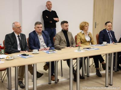 Uczestnicy spotkania Instytucji Zarządzającej programem Fundusze Europejskie dla Lubuskiego 2021-2027 spotkali się z Partnerstwem Porozumienie Gmin Lubsko i Jasień.