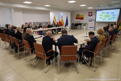 Uczestnicy spotkania Instytucji Zarządzającej programem Fundusze Europejskie dla Lubuskiego 2021-2027 spotkali się z Partnerstwem Porozumienie Gmin Lubsko i Jasień.