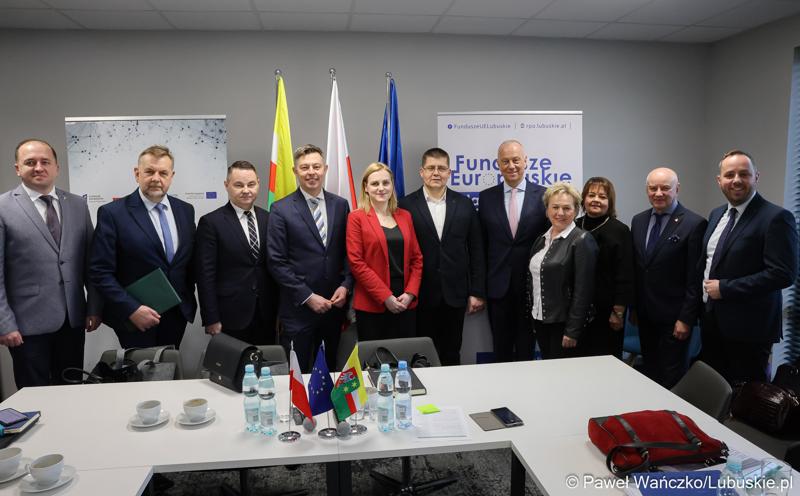 Uczestnicy spotkania Instytucji Zarządzającej programem Fundusze Europejskie dla Lubuskiego 2021-2027 z Gorzowskim Miejskim Obszarem Funkcjonalnym