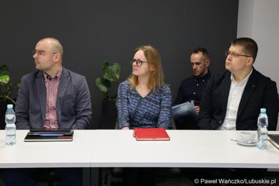 Uczestnicy spotkania Instytucji Zarządzającej programem Fundusze Europejskie dla Lubuskiego 2021-2027 z Gorzowskim Miejskim Obszarem Funkcjonalnym
