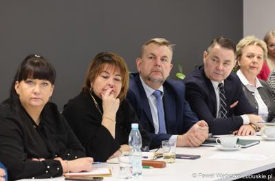 Uczestnicy spotkania Instytucji Zarządzającej programem Fundusze Europejskie dla Lubuskiego 2021-2027 z Gorzowskim Miejskim Obszarem Funkcjonalnym