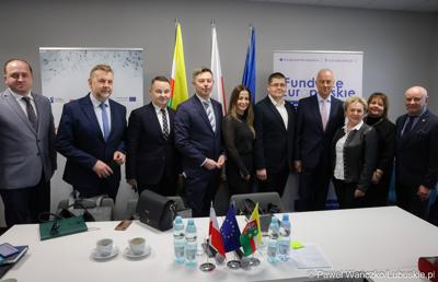 Uczestnicy spotkania Instytucji Zarządzającej programem Fundusze Europejskie dla Lubuskiego 2021-2027 z Gorzowskim Miejskim Obszarem Funkcjonalnym