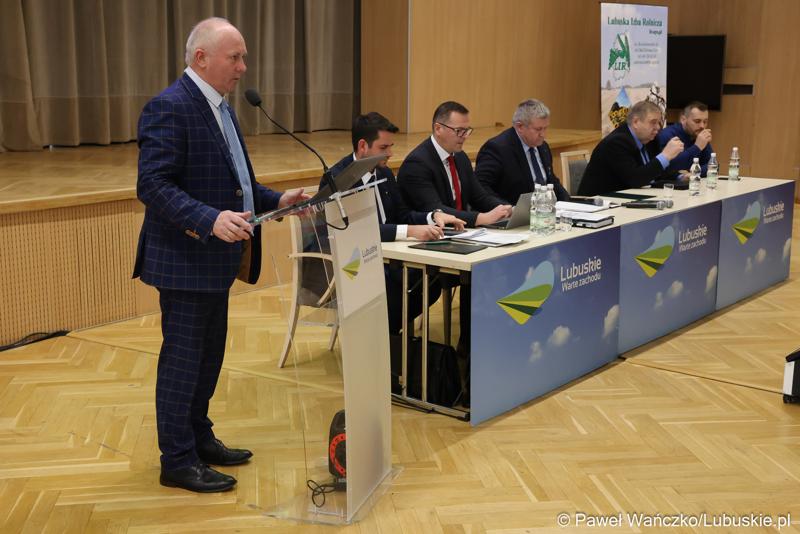 Wicemarszałek Zbigniew Kołodziej przemawia podczas spotkania z przedstawicielami Rad Powiatowych Lubuskiej Izby Rolniczej