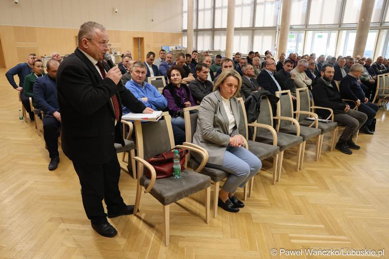 Uczestnicy spotkania wicemarszałka Zbigniewa Kołodzieja z przedstawicielami Rad Powiatowych Lubuskiej Izby Rolniczej