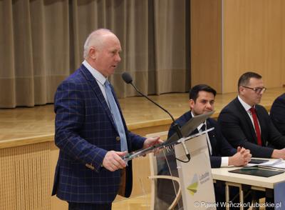 Wicemarszałek Zbigniew Kołodziej przemawia podczas spotkania z przedstawicielami Rad Powiatowych Lubuskiej Izby Rolniczej