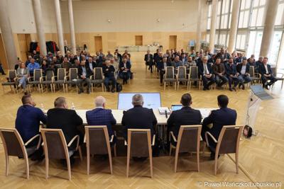 Uczestnicy spotkania wicemarszałka Zbigniewa Kołodzieja z przedstawicielami Rad Powiatowych Lubuskiej Izby Rolniczej