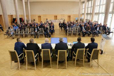 Uczestnicy spotkania wicemarszałka Zbigniewa Kołodzieja z przedstawicielami Rad Powiatowych Lubuskiej Izby Rolniczej