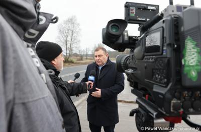 Członek Zarządu Województwa Lubuskiego Grzegorz Potęga udziela wywiadu 
