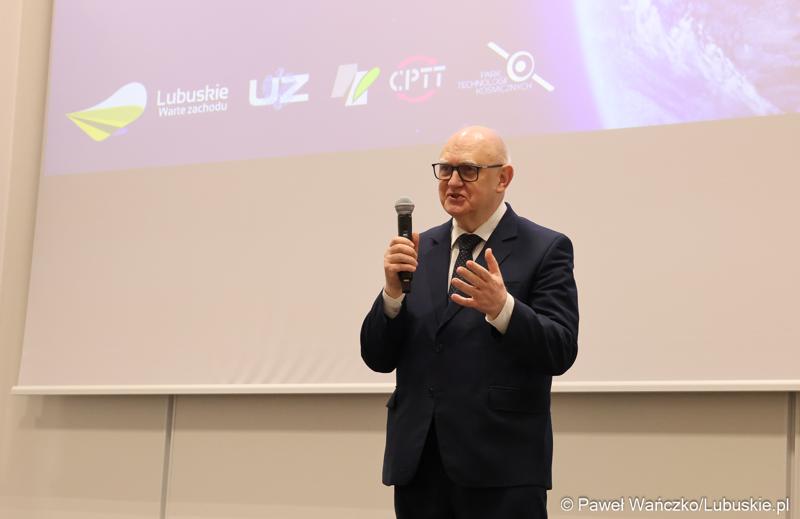 Uczestnicy Konferencji SatGisPlan 2024 w Parku Technologii Kosmicznych w Zielonej Górze Nowym Kisielinie