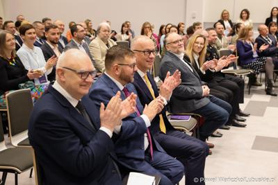 Uczestnicy Konferencji SatGisPlan 2024 w Parku Technologii Kosmicznych w Zielonej Górze Nowym Kisielinie