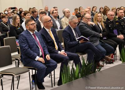 Uczestnicy Konferencji SatGisPlan 2024 w Parku Technologii Kosmicznych w Zielonej Górze Nowym Kisielinie