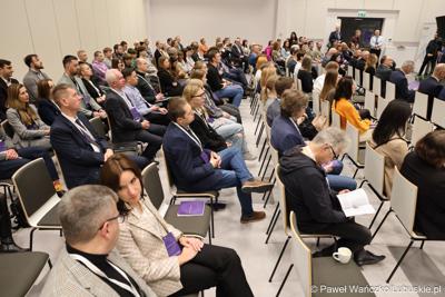 Uczestnicy Konferencji SatGisPlan 2024 w Parku Technologii Kosmicznych w Zielonej Górze Nowym Kisielinie