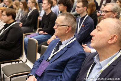 Uczestnicy Konferencji SatGisPlan 2024 w Parku Technologii Kosmicznych w Zielonej Górze Nowym Kisielinie