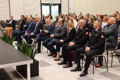 Uczestnicy Konferencji SatGisPlan 2024 w Parku Technologii Kosmicznych w Zielonej Górze Nowym Kisielinie