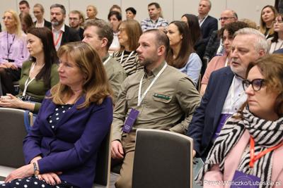 Uczestnicy Konferencji SatGisPlan 2024 w Parku Technologii Kosmicznych w Zielonej Górze Nowym Kisielinie